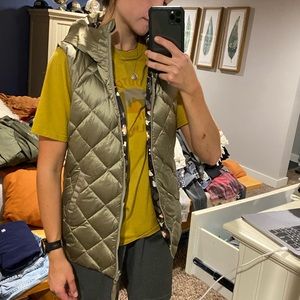 Lululemon sage green vest
